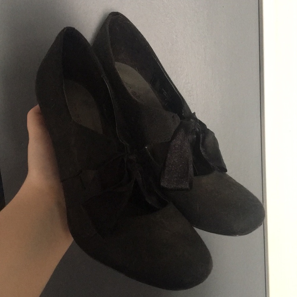 Ann Marino Black Bow Heels